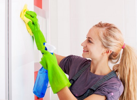 Hard floor cleaning service for SW1 homes and businesses