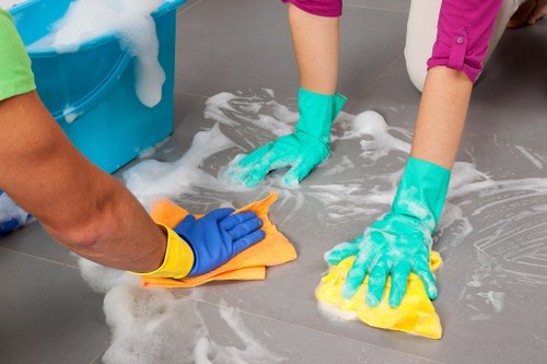 Preparing a central London property for a thorough deep clean in SW1